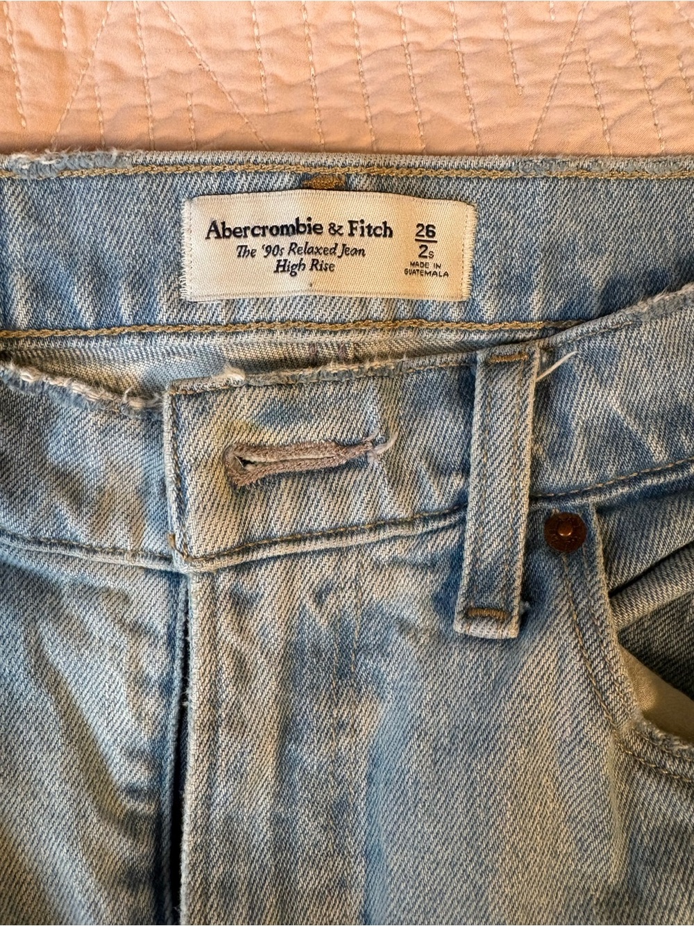 Abercrombie & Fitch The 90’s relaxed high rise light wash straight leg jeans